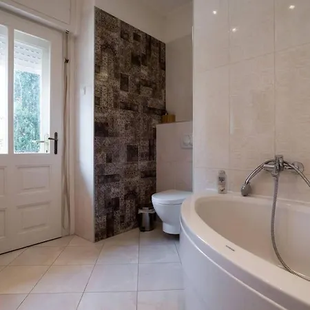 With A Parking Space - 14565 アパート *